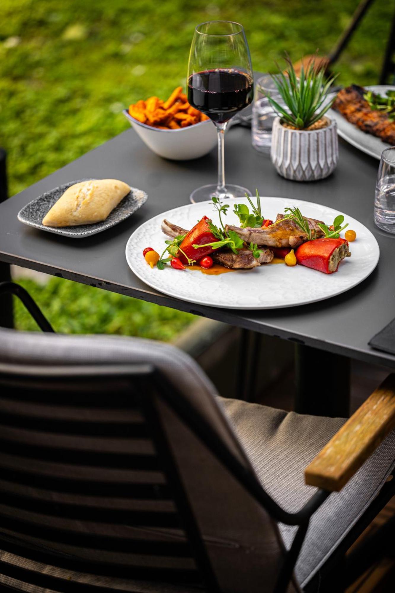 Courtyard By Marriott Paris Porte De Versailles Issy-les-Moulineaux Exterior foto
